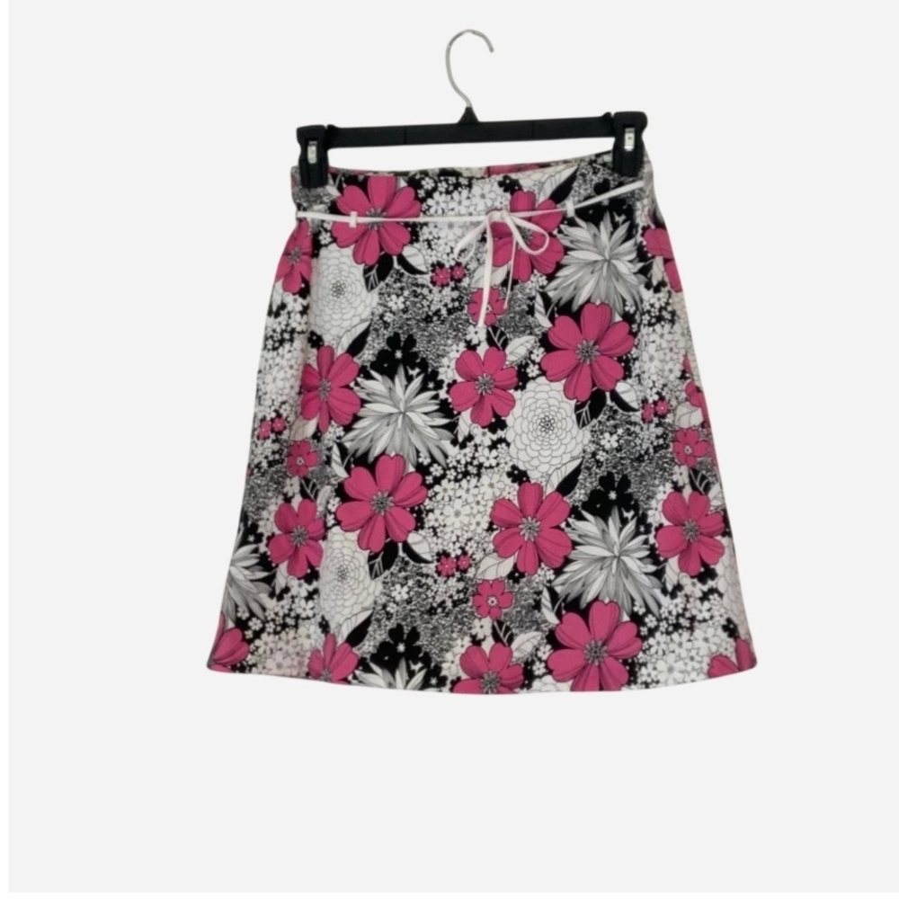 Pre-owned Vintage Spring Street Pink and Black Floral A-Line Skirt